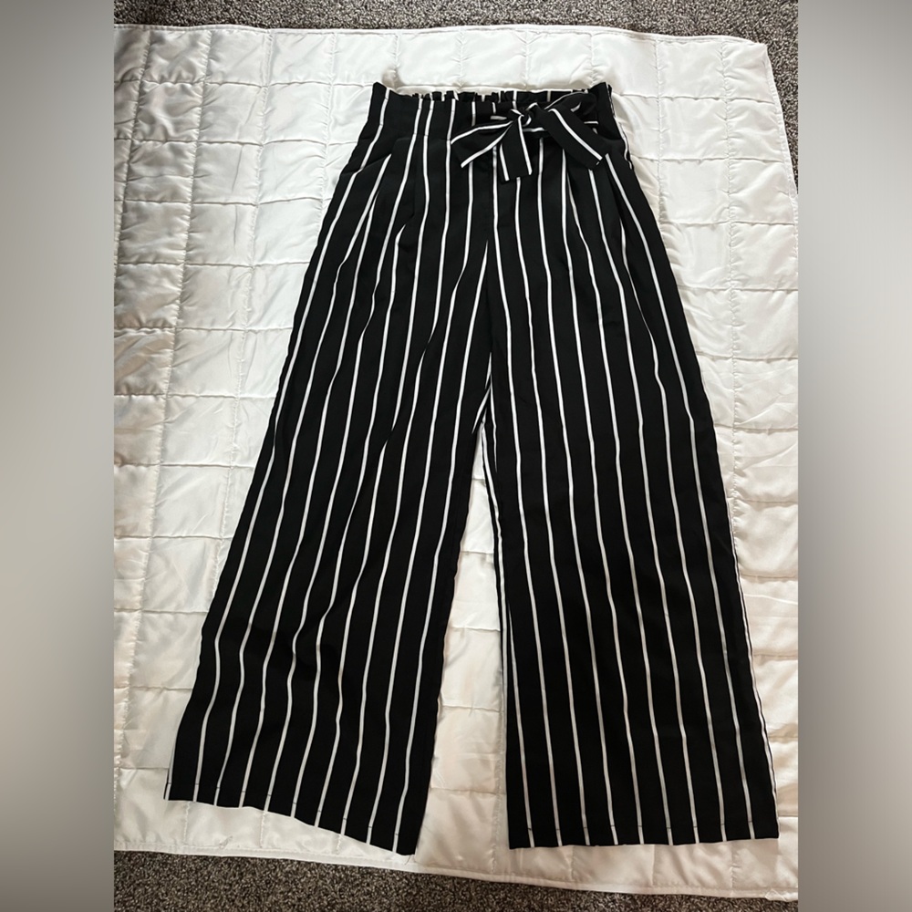 Wide leg pants